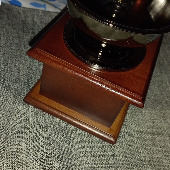 Coffee grinder - Picture 9 of 16